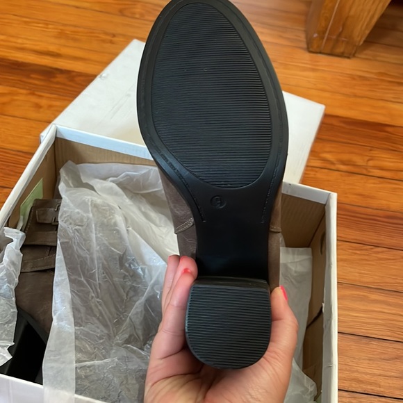 Booties - Picture 3 of 4